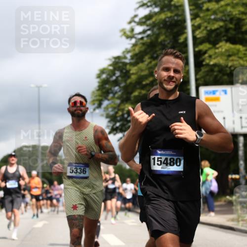 29.06.2025 - hella hamburg halbmarathon Yannick Fuchs http://msf.ph/oto/8213170 29.06.2025 10:45:25 20KM 1335, 1366, 2411, 2636, 2718, 2823, 2946, 4033, 4297, 4404, 4839, 4967, 5087, 5336, 5600, 5820, 7224, 7943, 8508, 8930, 8989, 9214, 9476, 9739, 9793, 9959, 10057, 10215, 10508, 10603, 10667, 10691, 10868, 11124, 11512, 11625, 11733, 12450, 13073, 13403, 13707, 13799, 14012, 14248, 14458, 15426, 15480, 15496, 15871, 15899, 16666, 16907, 17131, 17530, 17823, 18820, 19007, 19020, 19053 meine-sportfotos.de