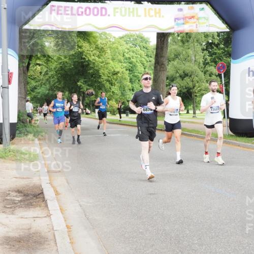 29.06.2025 - hella hamburg halbmarathon MichiJ http://msf.ph/oto/8213177 29.06.2025 10:23:22 Zwischen KM18-KM19 1743, 7628, 11019, 13167, 13493, 13494, 14448, 15500, 18026, 19022 meine-sportfotos.de