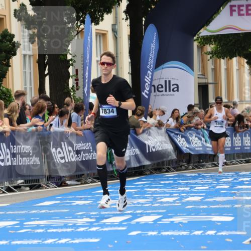 29.06.2025 - hella hamburg halbmarathon Strokosch-Dieckow http://msf.ph/oto/8213199 29.06.2025 10:23:38 Ziel 5301, 7834, 9151, 16169 meine-sportfotos.de
