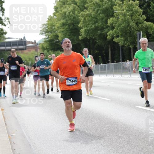 29.06.2025 - hella hamburg halbmarathon Jannik Wohlers http://msf.ph/oto/8213226 29.06.2025 10:26:42 Lombardsbrücke 1530, 1793, 2045, 2306, 2775, 4358, 5494, 5495, 5707, 6259, 6637, 7234, 7314, 8056, 8281, 9349, 10077, 10465, 11110, 13462, 14020, 14021, 15108, 15641, 16479, 17049, 17445, 18976, 18978 meine-sportfotos.de