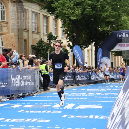 29.06.2025 - hella hamburg halbmarathon Strokosch-Dieckow http://msf.ph/oto/8213263 29.06.2025 10:23:40 Ziel 5301, 6699, 7834, 9151, 10780 meine-sportfotos.de