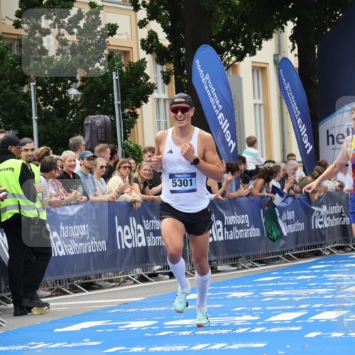29.06.2025 - hella hamburg halbmarathon Strokosch-Dieckow http://msf.ph/oto/8213329 29.06.2025 10:23:43 Ziel 5301, 6699, 7834, 9151, 9447, 10780 meine-sportfotos.de