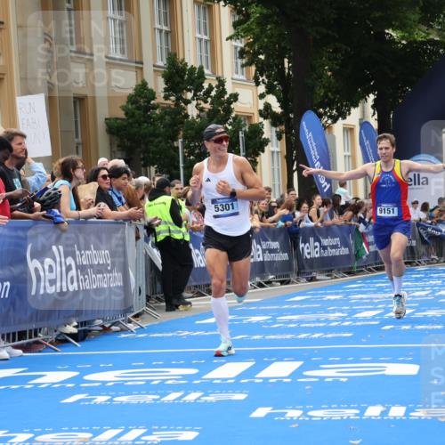 29.06.2025 - hella hamburg halbmarathon Strokosch-Dieckow http://msf.ph/oto/8213359 29.06.2025 10:23:43 Ziel 5301, 6699, 7834, 9151, 9447, 10780 meine-sportfotos.de
