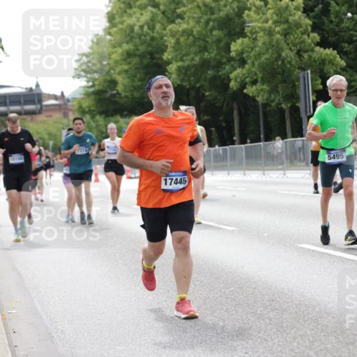29.06.2025 - hella hamburg halbmarathon Jannik Wohlers http://msf.ph/oto/8213362 29.06.2025 10:26:42 Lombardsbrücke 1530, 1793, 2045, 2306, 2775, 4358, 5494, 5495, 5707, 6259, 6637, 7234, 7314, 8056, 8281, 9349, 10077, 10465, 11110, 13462, 14020, 14021, 15108, 15641, 16479, 17049, 17445, 18976, 18978 meine-sportfotos.de