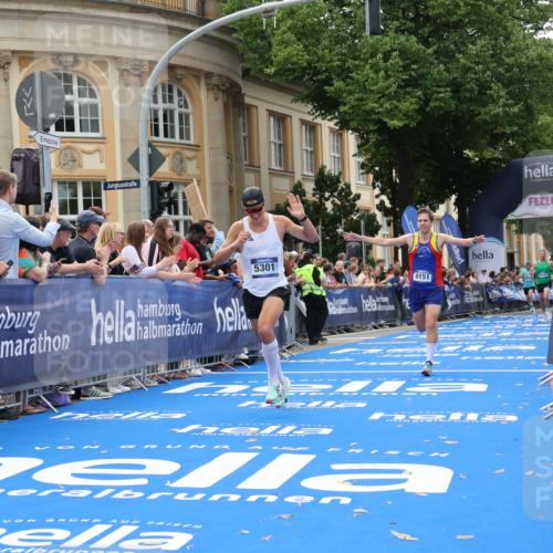 29.06.2025 - hella hamburg halbmarathon Strokosch-Dieckow http://msf.ph/oto/8213388 29.06.2025 10:23:44 Ziel 5301, 6699, 7834, 9151, 9447, 10780 meine-sportfotos.de