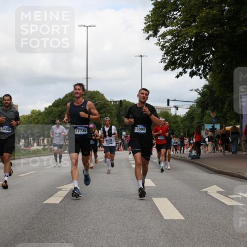 29.06.2025 - hella hamburg halbmarathon Yannick Fuchs http://msf.ph/oto/8213400 29.06.2025 10:32:35 20KM 1505, 3480, 5791, 7152, 7154, 7229, 7743, 8002, 8571, 9171, 9643, 9944, 10793, 10922, 11106, 11952, 13148, 13595, 13900, 14274, 15303, 15382, 15888, 16698, 17726, 18193, 18276, 18277, 18529, 18584, 18723 meine-sportfotos.de