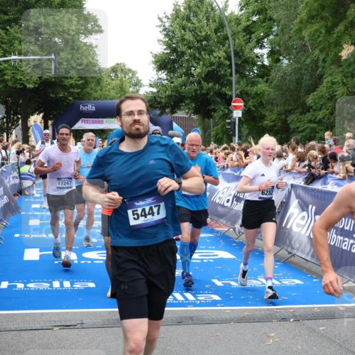 29.06.2025 - hella hamburg halbmarathon Zöllner http://msf.ph/oto/8213508 29.06.2025 10:50:40 Ziel 1399, 1750, 4346, 6282, 6662, 6712, 7397, 7583, 7786, 8576, 9057, 11214, 13808, 13812, 13875, 15519, 15803, 16291, 16806, 17179, 17247, 18006, 18413, 18820 meine-sportfotos.de