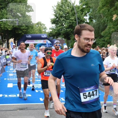 29.06.2025 - hella hamburg halbmarathon Zöllner http://msf.ph/oto/8213572 29.06.2025 10:50:40 Ziel 1399, 1750, 4346, 6282, 6662, 6712, 7397, 7583, 7786, 8576, 9057, 11214, 13808, 13812, 13875, 15519, 15803, 16291, 16806, 17179, 17247, 18006, 18413, 18820 meine-sportfotos.de