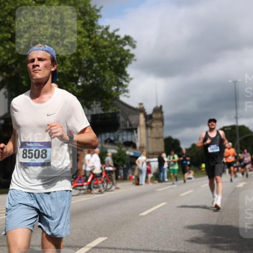 29.06.2025 - hella hamburg halbmarathon Yannick Fuchs http://msf.ph/oto/8213578 29.06.2025 10:45:26 20KM 1335, 1366, 2411, 2636, 2718, 2823, 2946, 4033, 4297, 4404, 4839, 4967, 5087, 5336, 5600, 5820, 7224, 7943, 8508, 8930, 8989, 9214, 9476, 9739, 9793, 9959, 10057, 10215, 10508, 10603, 10667, 10691, 10868, 11124, 11512, 11625, 11733, 12450, 13073, 13403, 13707, 13799, 14012, 14248, 14458, 14994, 15426, 15480, 15496, 15871, 15899, 16666, 16907, 17131, 17530, 17823, 18820, 19007, 19020, 19053 meine-sportfotos.de