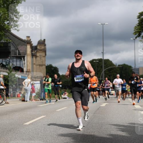 29.06.2025 - hella hamburg halbmarathon Yannick Fuchs http://msf.ph/oto/8213584 29.06.2025 10:45:26 20KM 1335, 1366, 2411, 2636, 2718, 2823, 2946, 4033, 4297, 4404, 4839, 4967, 5087, 5336, 5600, 5820, 7224, 7943, 8508, 8930, 8989, 9214, 9476, 9739, 9793, 9959, 10057, 10215, 10508, 10603, 10667, 10691, 10868, 11124, 11512, 11625, 11733, 12450, 13073, 13403, 13707, 13799, 14012, 14248, 14458, 14994, 15426, 15480, 15496, 15871, 15899, 16666, 16907, 17131, 17530, 17823, 18820, 19007, 19020, 19053 meine-sportfotos.de