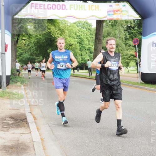29.06.2025 - hella hamburg halbmarathon MichiJ http://msf.ph/oto/8213604 29.06.2025 10:23:25 Zwischen KM18-KM19 1743, 5269, 11019, 13167, 13493, 13494, 15500, 16417, 17877, 18026, 19022 meine-sportfotos.de