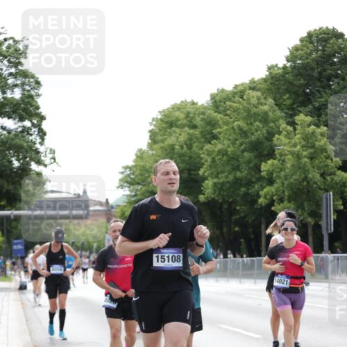 29.06.2025 - hella hamburg halbmarathon Jannik Wohlers http://msf.ph/oto/8213629 29.06.2025 10:26:46 Lombardsbrücke 1530, 1793, 2306, 2775, 4358, 5494, 5495, 5707, 6259, 6637, 7234, 7314, 7944, 8056, 8281, 9349, 10077, 10465, 11110, 11766, 13462, 14020, 14021, 15108, 15641, 17049, 17445, 18976 meine-sportfotos.de