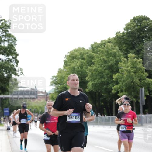 29.06.2025 - hella hamburg halbmarathon Jannik Wohlers http://msf.ph/oto/8213667 29.06.2025 10:26:46 Lombardsbrücke 1530, 1793, 2306, 2775, 4358, 5494, 5495, 5707, 6259, 6637, 7234, 7314, 7944, 8056, 8281, 9349, 10077, 10465, 11110, 11766, 13462, 14020, 14021, 15108, 15641, 17049, 17445, 18976 meine-sportfotos.de