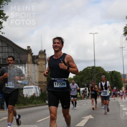 29.06.2025 - hella hamburg halbmarathon Yannick Fuchs http://msf.ph/oto/8213772 29.06.2025 10:32:36 20KM 1505, 3480, 7152, 7154, 7229, 7743, 8002, 8571, 9171, 9643, 9944, 10793, 10922, 11106, 11952, 13148, 13595, 13900, 14274, 15303, 15382, 15888, 16698, 17726, 18193, 18276, 18277, 18529, 18584, 18723 meine-sportfotos.de