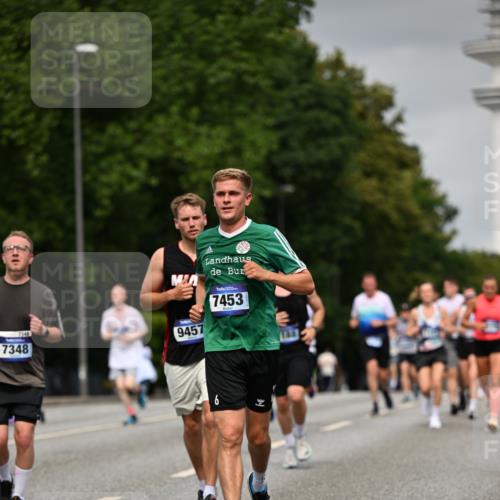 29.06.2025 - hella hamburg halbmarathon Dr. Thomas Lammeyer http://msf.ph/oto/8213784 29.06.2025 10:12:44 Kennedybrücke 1147, 1188, 2190, 2427, 2978, 4859, 5100, 5885, 6590, 6674, 6918, 7198, 7348, 7453, 9457, 9616, 9718, 9823, 9966, 10092, 10857 meine-sportfotos.de