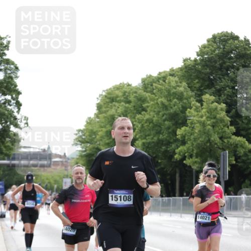 29.06.2025 - hella hamburg halbmarathon Jannik Wohlers http://msf.ph/oto/8213796 29.06.2025 10:26:46 Lombardsbrücke 1530, 1793, 2306, 2775, 4358, 5494, 5495, 5707, 6259, 6637, 7234, 7314, 7944, 8056, 8281, 9349, 10077, 10465, 11110, 11766, 13462, 14020, 14021, 15108, 15641, 17049, 17445, 18976 meine-sportfotos.de