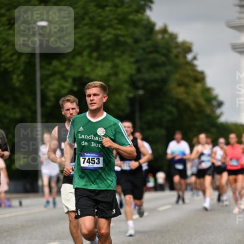 29.06.2025 - hella hamburg halbmarathon Dr. Thomas Lammeyer http://msf.ph/oto/8213811 29.06.2025 10:12:44 Kennedybrücke 1147, 1188, 2190, 2427, 2978, 4859, 5100, 5885, 6590, 6674, 6918, 7198, 7348, 7453, 9457, 9616, 9718, 9823, 9966, 10092, 10857 meine-sportfotos.de