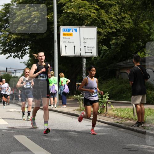 29.06.2025 - hella hamburg halbmarathon Yannick Fuchs http://msf.ph/oto/8213869 29.06.2025 10:45:28 20KM 1335, 1366, 2636, 2718, 2823, 2946, 4033, 4297, 4404, 4839, 4967, 5087, 5336, 5600, 5820, 7224, 7943, 8508, 8856, 8930, 8989, 9214, 9476, 9656, 9739, 9793, 9869, 9959, 10057, 10508, 10603, 10667, 10691, 10868, 11124, 11512, 11625, 11733, 12450, 13073, 13403, 13707, 13726, 13799, 14012, 14248, 14458, 14994, 15426, 15480, 15496, 15871, 15899, 16666, 16907, 17131, 17530, 18820, 19007, 19020, 19053 meine-sportfotos.de