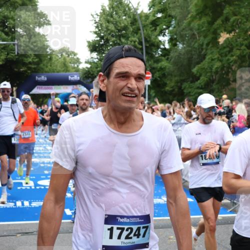 29.06.2025 - hella hamburg halbmarathon Zöllner http://msf.ph/oto/8213881 29.06.2025 10:50:43 Ziel 1399, 1750, 2234, 2788, 4346, 6662, 6712, 7134, 7583, 7786, 7952, 9057, 11356, 13701, 13808, 13875, 15519, 16291, 18006, 18229, 18413, 18820 meine-sportfotos.de
