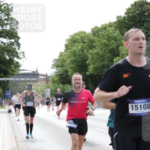 29.06.2025 - hella hamburg halbmarathon Jannik Wohlers http://msf.ph/oto/8213908 29.06.2025 10:26:47 Lombardsbrücke 1530, 1793, 2306, 2775, 4358, 5494, 5495, 5707, 6259, 6637, 7234, 7314, 7944, 8056, 8281, 9349, 10077, 10465, 11110, 11766, 14020, 14021, 15108, 15641, 17049, 17445, 18976 meine-sportfotos.de
