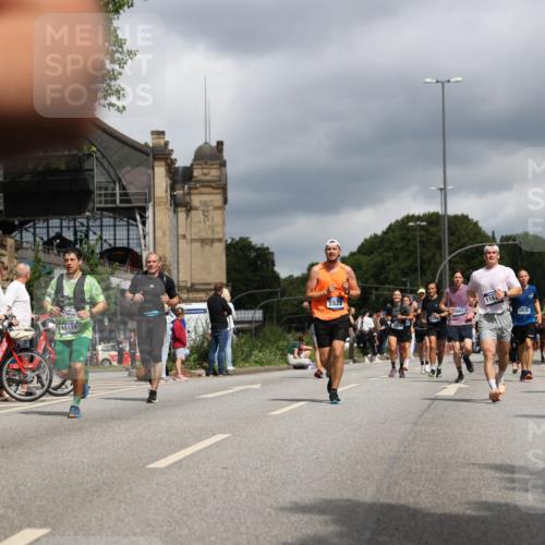 29.06.2025 - hella hamburg halbmarathon Yannick Fuchs http://msf.ph/oto/8213950 29.06.2025 10:45:29 20KM 1335, 1366, 2636, 2718, 2823, 2946, 4033, 4297, 4404, 4839, 4967, 5087, 5336, 5600, 5820, 7224, 7943, 8508, 8856, 8930, 8989, 9074, 9214, 9476, 9656, 9739, 9793, 9869, 9959, 10057, 10508, 10603, 10667, 10691, 10868, 11124, 11512, 11625, 11733, 12450, 13073, 13403, 13707, 13726, 13799, 14012, 14248, 14458, 14994, 15426, 15480, 15496, 15871, 15899, 16666, 16907, 17131, 17530, 17962, 18820, 19007, 19020, 19053 meine-sportfotos.de