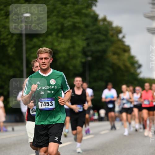 29.06.2025 - hella hamburg halbmarathon Dr. Thomas Lammeyer http://msf.ph/oto/8213991 29.06.2025 10:12:45 Kennedybrücke 1147, 1188, 2190, 2427, 2978, 4859, 5100, 5885, 6590, 6674, 6918, 7198, 7348, 7453, 9457, 9616, 9718, 9823, 9966, 10092, 10609, 10857 meine-sportfotos.de