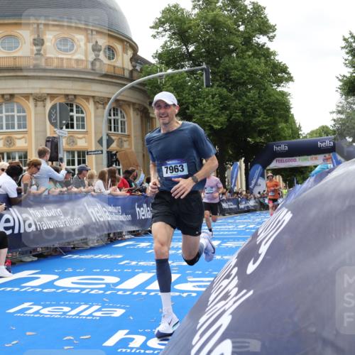 29.06.2025 - hella hamburg halbmarathon Strokosch-Dieckow http://msf.ph/oto/8213997 29.06.2025 10:23:58 Ziel 7963, 10234, 11194, 12360, 13440, 14753 meine-sportfotos.de