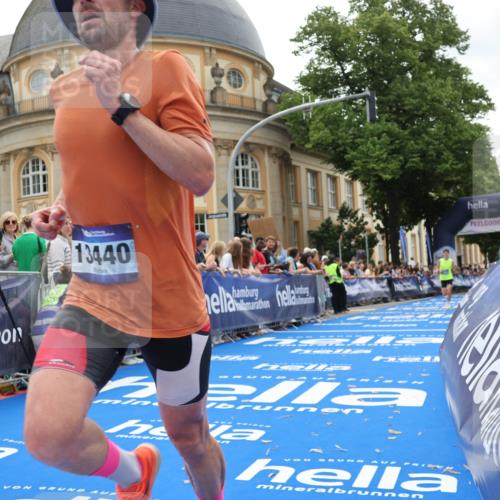 29.06.2025 - hella hamburg halbmarathon Strokosch-Dieckow http://msf.ph/oto/8214143 29.06.2025 10:24:01 Ziel 9269, 10234, 11194, 13440, 14753, 17614, 19041 meine-sportfotos.de