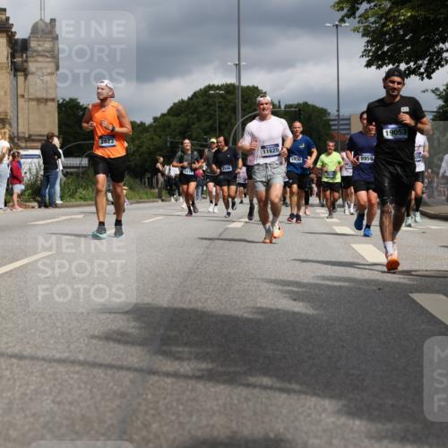 29.06.2025 - hella hamburg halbmarathon Yannick Fuchs http://msf.ph/oto/8214170 29.06.2025 10:45:30 20KM 1335, 1366, 2636, 2718, 2823, 2946, 4033, 4297, 4404, 4839, 4967, 5087, 5336, 5600, 5820, 6776, 7224, 7943, 8508, 8856, 8930, 8989, 9074, 9214, 9476, 9656, 9739, 9793, 9869, 9959, 10057, 10508, 10603, 10667, 10691, 10868, 11124, 11625, 11733, 12450, 13073, 13403, 13707, 13726, 13799, 14012, 14248, 14458, 14994, 15426, 15480, 15496, 15871, 15899, 16666, 16907, 17131, 17530, 17682, 17962, 18820, 19020, 19053 meine-sportfotos.de