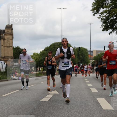 29.06.2025 - hella hamburg halbmarathon Yannick Fuchs http://msf.ph/oto/8214189 29.06.2025 10:32:37 20KM 1505, 3480, 7152, 7154, 7229, 7743, 8002, 8571, 9171, 9643, 9944, 10793, 10922, 11106, 11952, 13595, 13900, 14274, 14992, 15303, 15382, 15888, 16698, 17726, 18193, 18276, 18277, 18529, 18584, 18723 meine-sportfotos.de