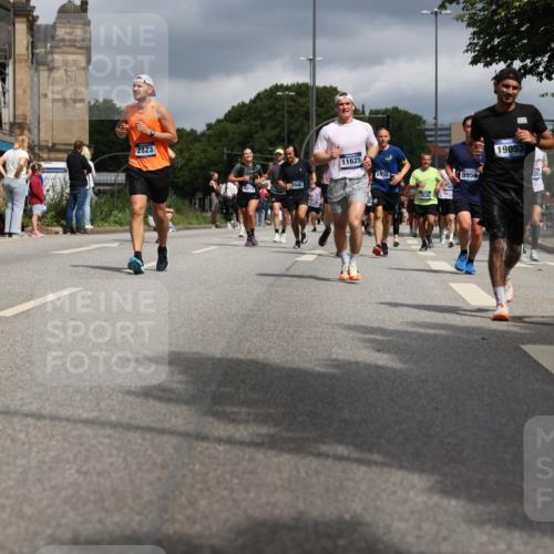 29.06.2025 - hella hamburg halbmarathon Yannick Fuchs http://msf.ph/oto/8214214 29.06.2025 10:45:30 20KM 1335, 1366, 2636, 2718, 2823, 2946, 4033, 4297, 4404, 4839, 4967, 5087, 5336, 5600, 5820, 6776, 7224, 7943, 8508, 8856, 8930, 8989, 9074, 9214, 9476, 9656, 9739, 9793, 9869, 9959, 10057, 10508, 10603, 10667, 10691, 10868, 11124, 11625, 11733, 12450, 13073, 13403, 13707, 13726, 13799, 14012, 14248, 14458, 14994, 15426, 15480, 15496, 15871, 15899, 16666, 16907, 17131, 17530, 17682, 17962, 18820, 19020, 19053 meine-sportfotos.de