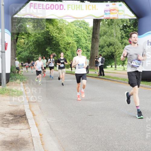 29.06.2025 - hella hamburg halbmarathon MichiJ http://msf.ph/oto/8214247 29.06.2025 10:23:29 Zwischen KM18-KM19 3005, 5269, 11019, 11230, 16417, 17877 meine-sportfotos.de