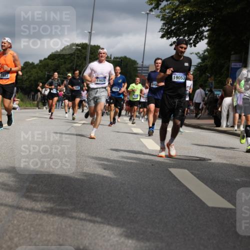 29.06.2025 - hella hamburg halbmarathon Yannick Fuchs http://msf.ph/oto/8214261 29.06.2025 10:45:30 20KM 1335, 1366, 2636, 2718, 2823, 2946, 4033, 4297, 4404, 4839, 4967, 5087, 5336, 5600, 5820, 6776, 7224, 7943, 8508, 8856, 8930, 8989, 9074, 9214, 9476, 9656, 9739, 9793, 9869, 9959, 10057, 10508, 10603, 10667, 10691, 10868, 11124, 11625, 11733, 12450, 13073, 13403, 13707, 13726, 13799, 14012, 14248, 14458, 14994, 15426, 15480, 15496, 15871, 15899, 16666, 16907, 17131, 17530, 17682, 17962, 18820, 19020, 19053 meine-sportfotos.de
