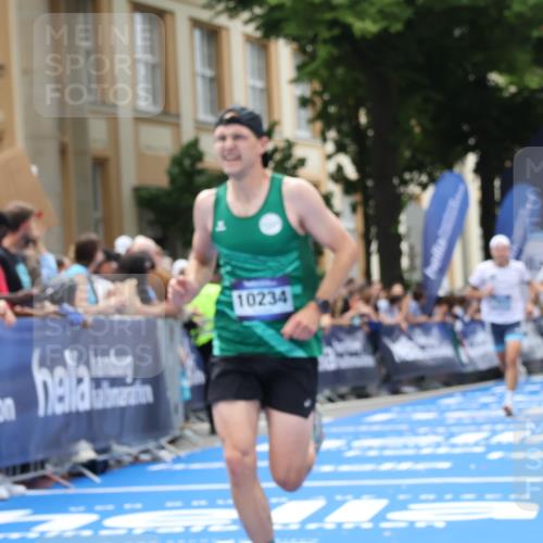 29.06.2025 - hella hamburg halbmarathon Strokosch-Dieckow http://msf.ph/oto/8214282 29.06.2025 10:24:08 Ziel 5612, 6816, 7331, 9269, 10234, 17614, 18569, 19041 meine-sportfotos.de