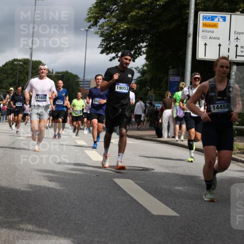 29.06.2025 - hella hamburg halbmarathon Yannick Fuchs http://msf.ph/oto/8214307 29.06.2025 10:45:30 20KM 1335, 1366, 2636, 2718, 2823, 2946, 4033, 4297, 4404, 4839, 4967, 5087, 5336, 5600, 5820, 6776, 7224, 7943, 8508, 8856, 8930, 8989, 9074, 9214, 9476, 9656, 9739, 9793, 9869, 9959, 10057, 10508, 10603, 10667, 10691, 10868, 11124, 11625, 11733, 12450, 13073, 13403, 13707, 13726, 13799, 14012, 14248, 14458, 14994, 15426, 15480, 15496, 15871, 15899, 16666, 16907, 17131, 17530, 17682, 17962, 18820, 19020, 19053 meine-sportfotos.de