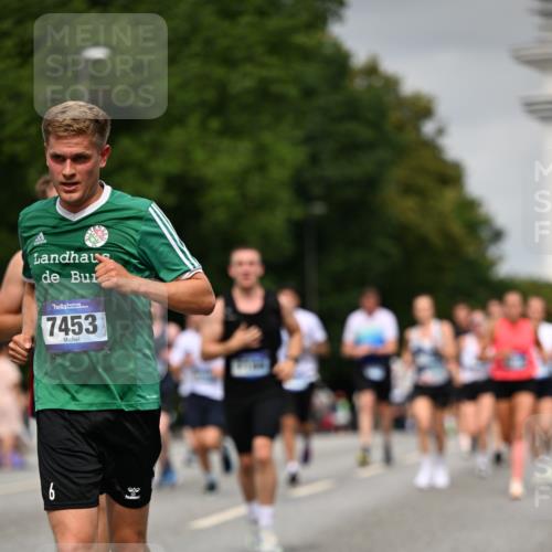 29.06.2025 - hella hamburg halbmarathon Dr. Thomas Lammeyer http://msf.ph/oto/8214318 29.06.2025 10:12:45 Kennedybrücke 1147, 1188, 2190, 2427, 2978, 4859, 5100, 5885, 6590, 6674, 6918, 7198, 7348, 7453, 9457, 9616, 9718, 9823, 9966, 10092, 10609, 10857 meine-sportfotos.de
