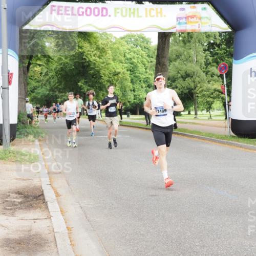 29.06.2025 - hella hamburg halbmarathon MichiJ http://msf.ph/oto/8214324 29.06.2025 10:23:30 Zwischen KM18-KM19 3005, 5152, 5269, 11230, 16417, 17489, 17877 meine-sportfotos.de