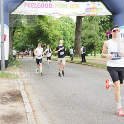 29.06.2025 - hella hamburg halbmarathon MichiJ http://msf.ph/oto/8214363 29.06.2025 10:23:30 Zwischen KM18-KM19 3005, 5152, 5269, 11230, 16417, 17489, 17877 meine-sportfotos.de