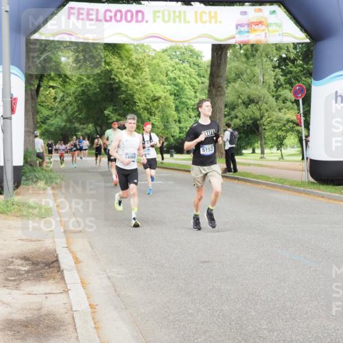 29.06.2025 - hella hamburg halbmarathon MichiJ http://msf.ph/oto/8214490 29.06.2025 10:23:31 Zwischen KM18-KM19 3005, 5152, 5269, 11230, 16417, 17489, 17877 meine-sportfotos.de
