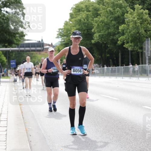 29.06.2025 - hella hamburg halbmarathon Jannik Wohlers http://msf.ph/oto/8214507 29.06.2025 10:26:52 Lombardsbrücke 1530, 2306, 2775, 5495, 5707, 5825, 6259, 7234, 7314, 7944, 8281, 9349, 10077, 11766, 14020, 14021, 15108, 15641, 17049, 17445, 18097, 18976 meine-sportfotos.de