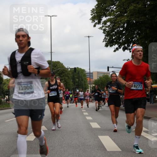 29.06.2025 - hella hamburg halbmarathon Yannick Fuchs http://msf.ph/oto/8214535 29.06.2025 10:32:38 20KM 1042, 1615, 1688, 3480, 3530, 7152, 7154, 7229, 7743, 8002, 8571, 9171, 9643, 9944, 10793, 10922, 11952, 13595, 13900, 14274, 14992, 15303, 15382, 15888, 16698, 17726, 18193, 18276, 18277, 18529, 18584, 18723 meine-sportfotos.de