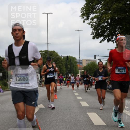 29.06.2025 - hella hamburg halbmarathon Yannick Fuchs http://msf.ph/oto/8214590 29.06.2025 10:32:39 20KM 1042, 1615, 1688, 3480, 3530, 7152, 7154, 7229, 7743, 8002, 8571, 9171, 9643, 9944, 10793, 10922, 11952, 13595, 13900, 14274, 14992, 15303, 15382, 15888, 16698, 17726, 18193, 18276, 18277, 18529, 18584, 18723 meine-sportfotos.de