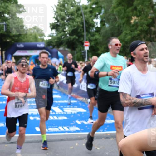 29.06.2025 - hella hamburg halbmarathon Zöllner http://msf.ph/oto/8214600 29.06.2025 10:50:59 Ziel 1466, 2207, 3654, 3947, 4839, 5018, 7052, 7369, 8205, 8572, 10215, 11551, 12778, 13687, 15362, 15395, 15643, 16285, 18350 meine-sportfotos.de