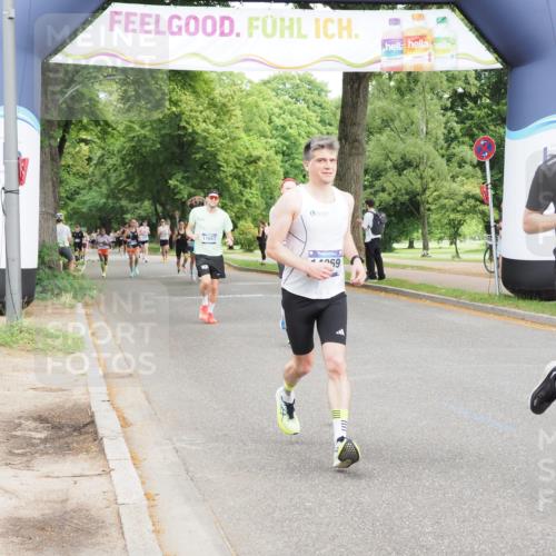 29.06.2025 - hella hamburg halbmarathon MichiJ http://msf.ph/oto/8214631 29.06.2025 10:23:32 Zwischen KM18-KM19 3005, 5152, 5269, 11230, 14069, 16417, 17489 meine-sportfotos.de