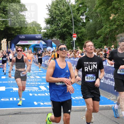 29.06.2025 - hella hamburg halbmarathon Zöllner http://msf.ph/oto/8214735 29.06.2025 10:51:01 Ziel 1466, 1630, 2207, 3654, 7369, 8117, 8205, 8572, 10215, 11551, 12778, 13008, 13687, 14125, 15362, 15395, 15643, 16285, 17221, 18350 meine-sportfotos.de