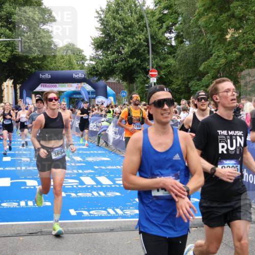 29.06.2025 - hella hamburg halbmarathon Zöllner http://msf.ph/oto/8214765 29.06.2025 10:51:02 Ziel 1630, 2207, 3654, 7369, 8117, 8572, 10215, 11551, 12778, 13008, 13687, 14125, 15362, 15643, 16285, 17221, 18066, 18350 meine-sportfotos.de