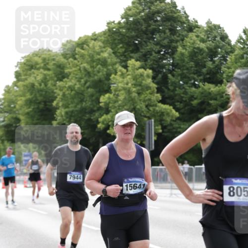 29.06.2025 - hella hamburg halbmarathon Jannik Wohlers http://msf.ph/oto/8214856 29.06.2025 10:26:54 Lombardsbrücke 1530, 2306, 2775, 5707, 5825, 6259, 7234, 7314, 7944, 8281, 9349, 10077, 11256, 11766, 14020, 14021, 15641, 17445, 18097, 18976 meine-sportfotos.de