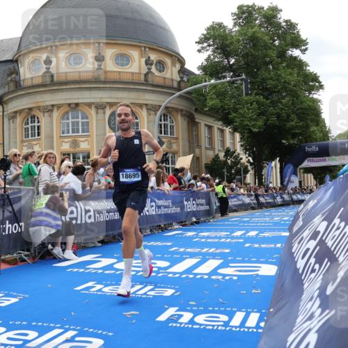 29.06.2025 - hella hamburg halbmarathon Strokosch-Dieckow http://msf.ph/oto/8214864 29.06.2025 10:24:23 Ziel 7855, 18695 meine-sportfotos.de