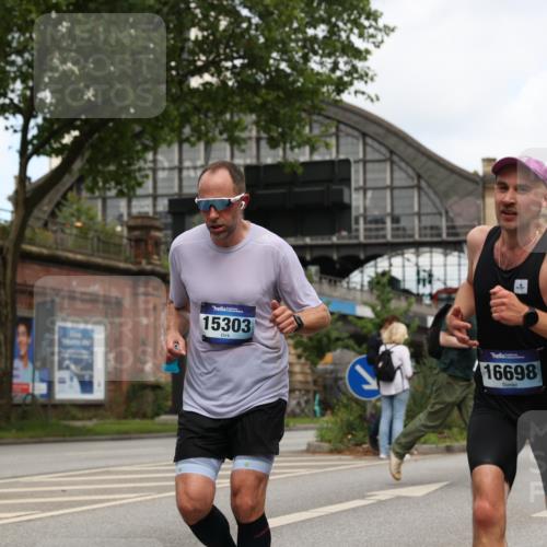 29.06.2025 - hella hamburg halbmarathon Yannick Fuchs http://msf.ph/oto/8214924 29.06.2025 10:32:40 20KM 1042, 1615, 1688, 3480, 3530, 7152, 7154, 7229, 7743, 8002, 8571, 9171, 9643, 10793, 11952, 13595, 13900, 14274, 14992, 15303, 15382, 15888, 16698, 17726, 18193, 18276, 18277, 18529, 18584, 18723 meine-sportfotos.de