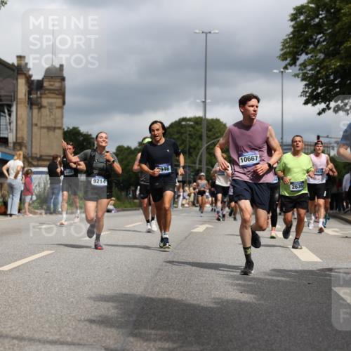 29.06.2025 - hella hamburg halbmarathon Yannick Fuchs http://msf.ph/oto/8214927 29.06.2025 10:45:33 20KM 1335, 2636, 2718, 2823, 2946, 4033, 4297, 4404, 4839, 4967, 5087, 5336, 5600, 5820, 6776, 7224, 7786, 7943, 8413, 8856, 8930, 8989, 9074, 9214, 9476, 9656, 9739, 9793, 9869, 9959, 10057, 10508, 10667, 10691, 10868, 11124, 11625, 12224, 12450, 13403, 13707, 13726, 13799, 14012, 14248, 14458, 14865, 14994, 15426, 15496, 15643, 15899, 16666, 16907, 17131, 17530, 17682, 17962, 17978, 18019, 18820, 19020, 19053 meine-sportfotos.de